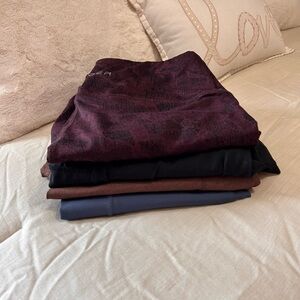 Bundle of 4 ( L and XL ) workout Leggings